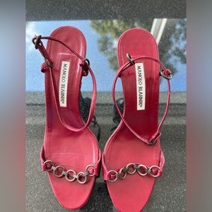 Authentic Manolo Blahnik Leather T-Strap Sandals w circular links Size: 7.5